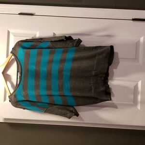 Notations size 2x round neck 3/4 length wide sleeve shirt with button arm detail